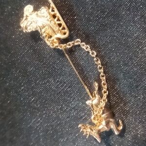 Vintage Avon Tie Stick Pin Santa, Raindeer & Sleigh Lapel Pin Gold Tone